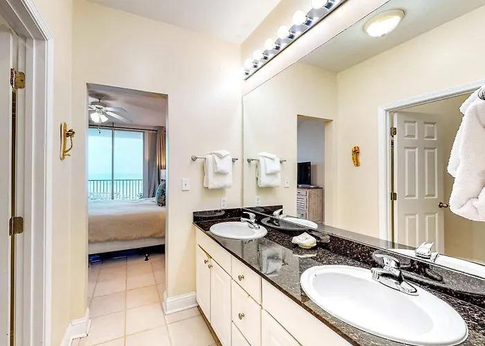 Ocean & Gulf Front W Furnished Balcony Shared In & Outdoor Pools & Hot Tub Holiday home